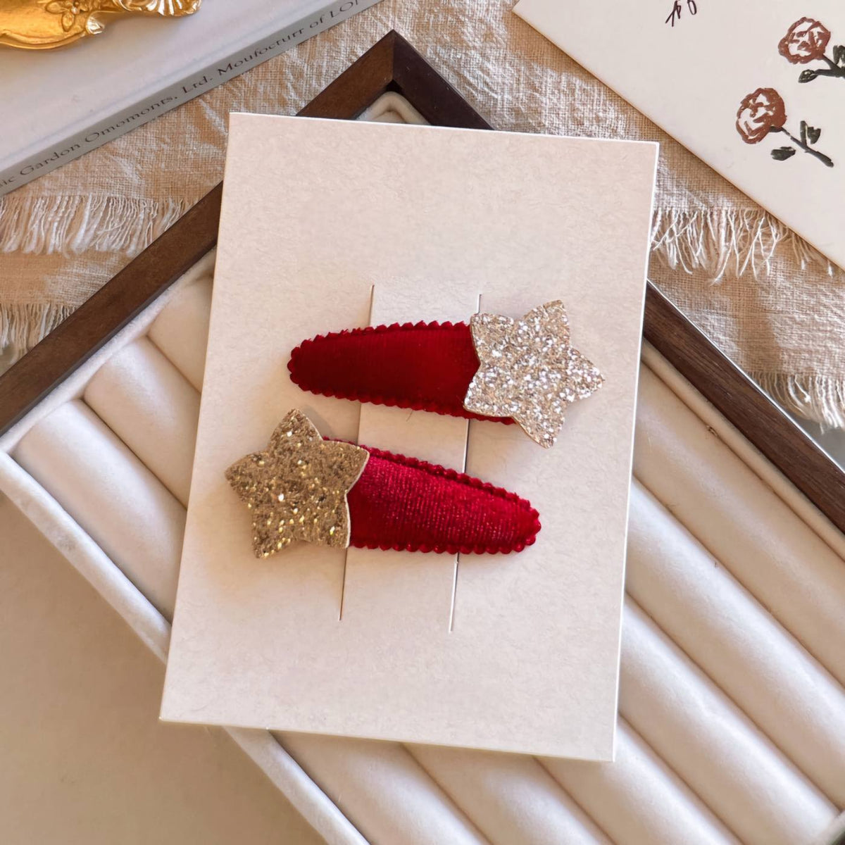 2pcs Velvet Star Snap Clips