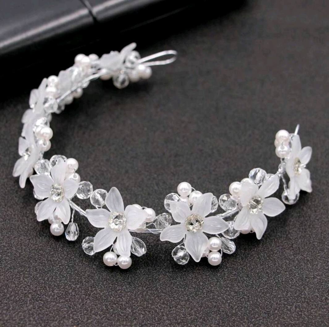 1pc White Flowers Crystal Tiara