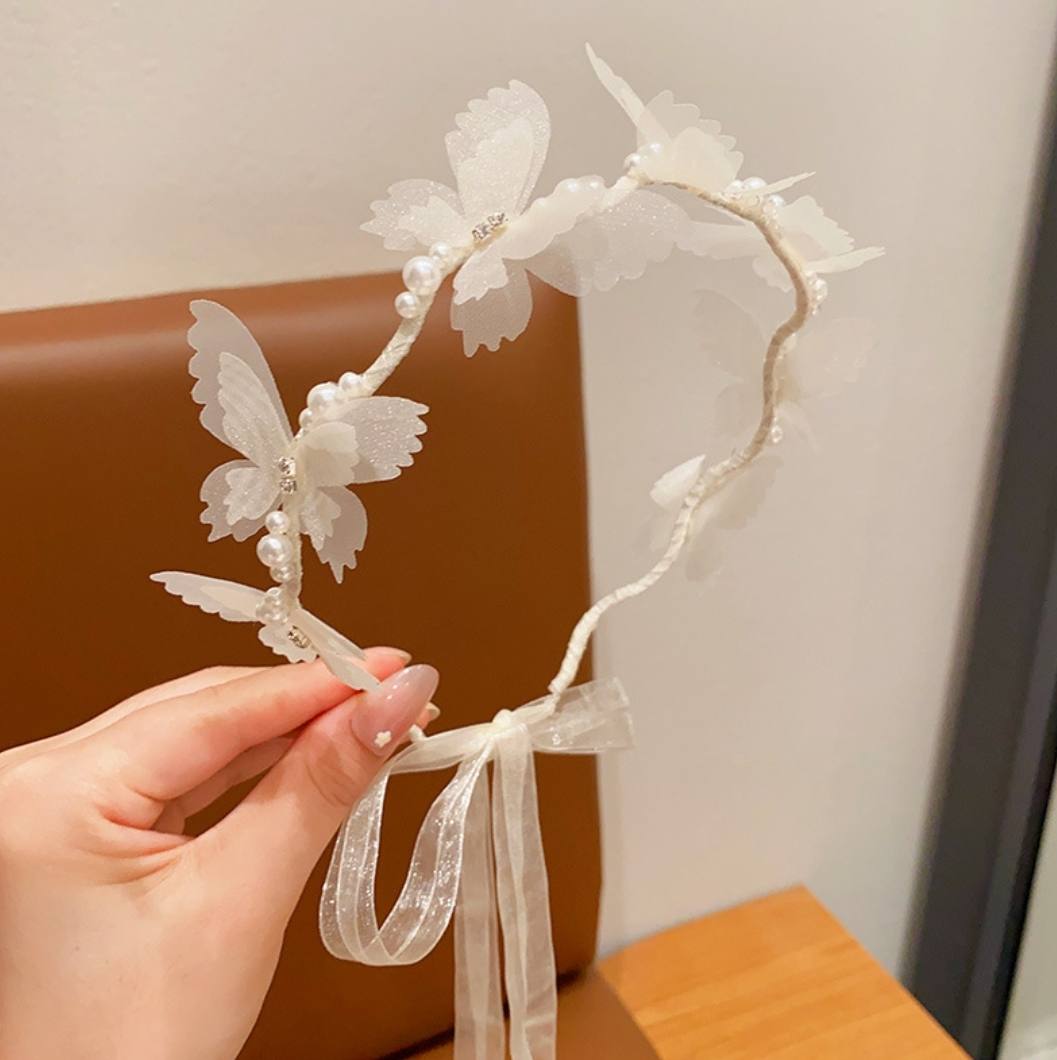 1pc Offwhite Butterfly Crown With Pearls