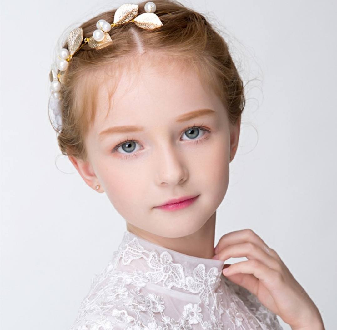 1pc White Floral Golden Headpiece
