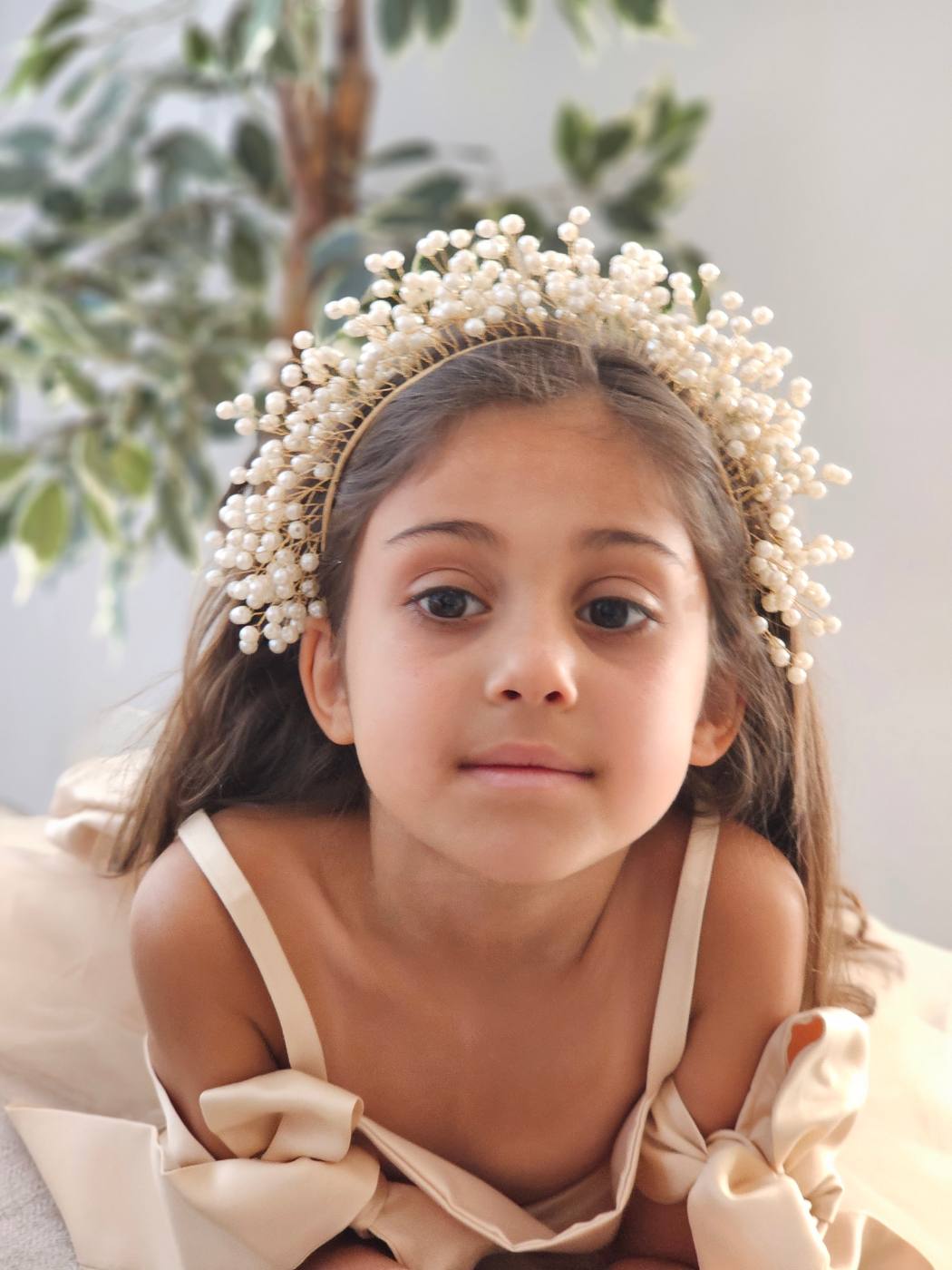 1pc Elegant Offwite Pearl Crown