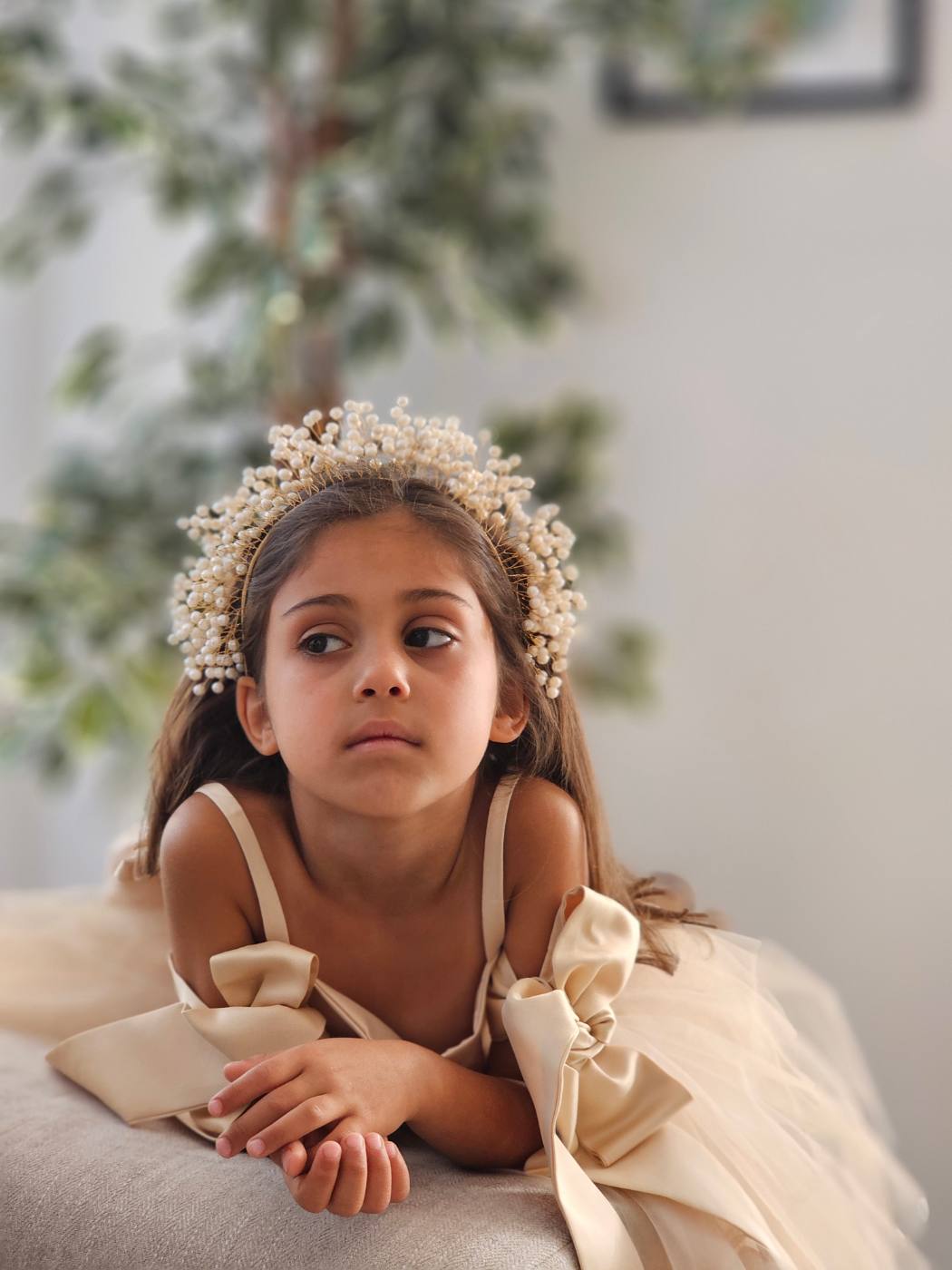 1pc Elegant Offwite Pearl Crown