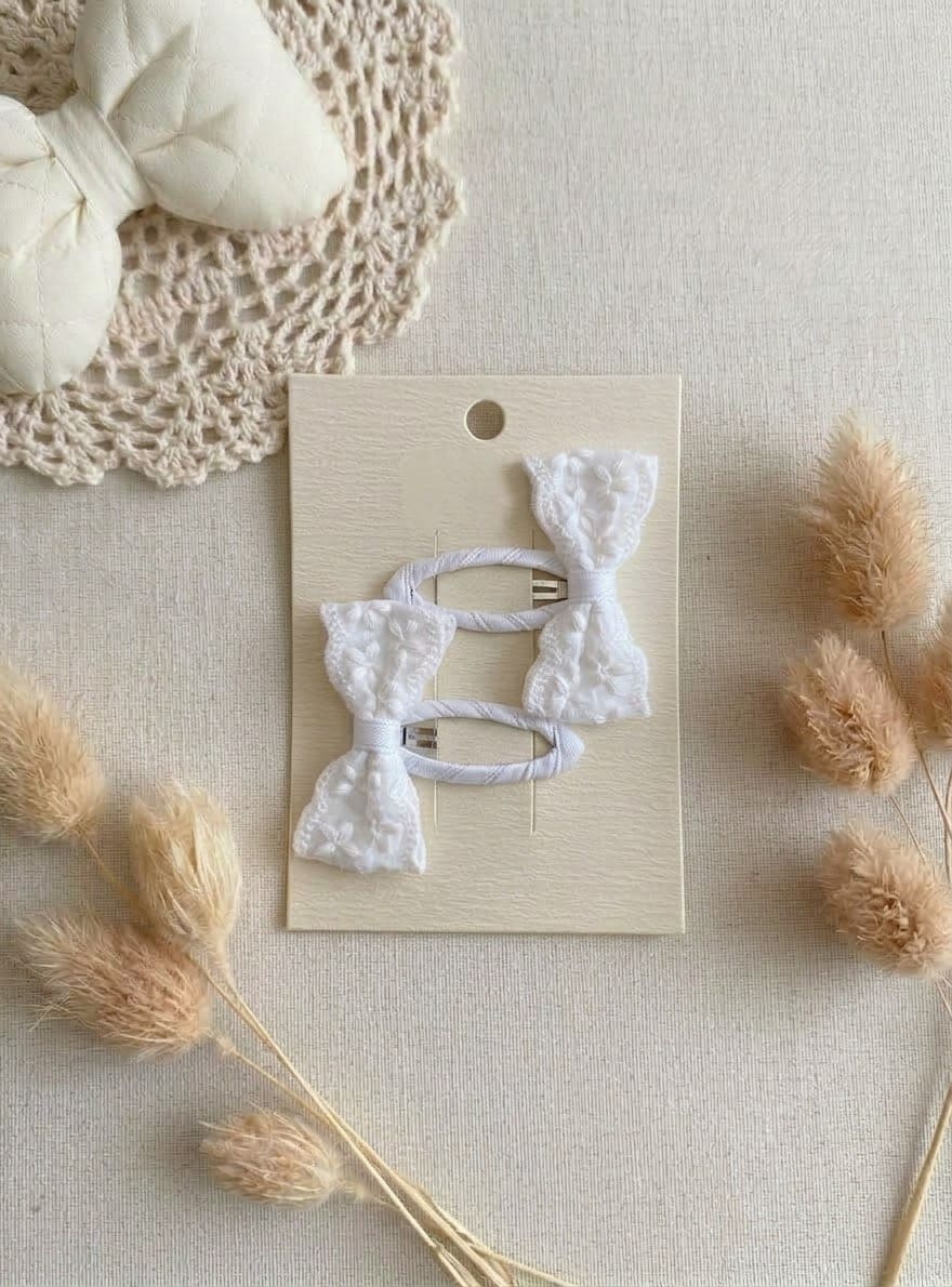 2pcs Embroidered Lace Bow Snaps