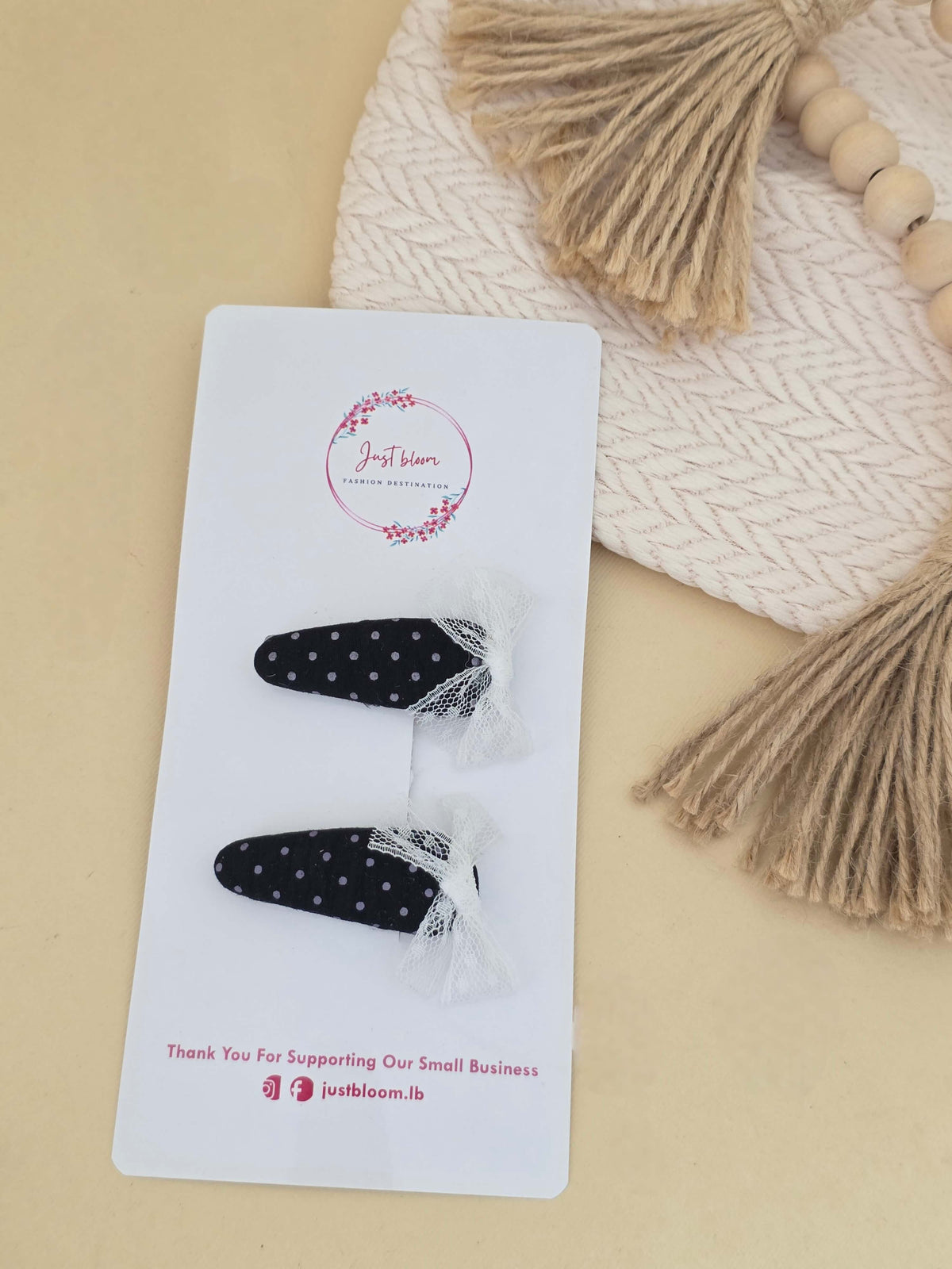 Black & White Polka Dot Snap clip